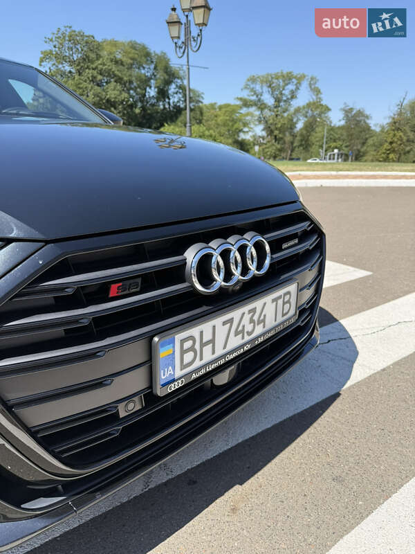 Седан Audi A8 2019 в Одессе