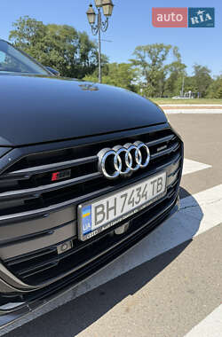 Седан Audi A8 2019 в 