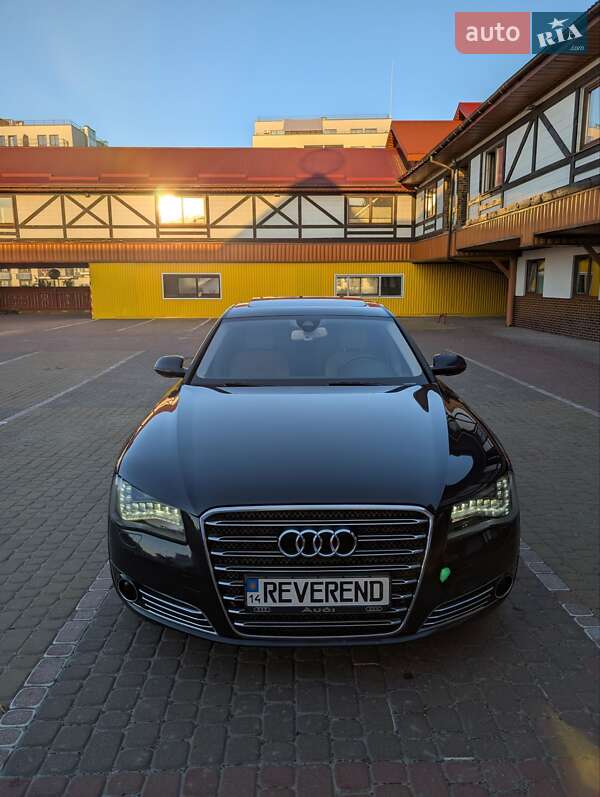 Седан Audi A8 2011 в 
