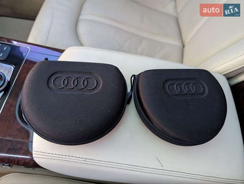 Седан Audi A8 2011 в Львове