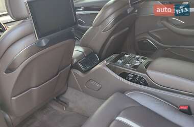 Седан Audi A8 2012 в 