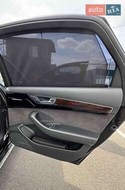 Седан Audi A8 2017 в 