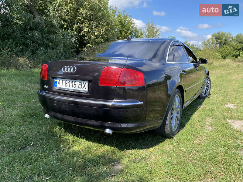 Седан Audi A8 2004 в Ракитном