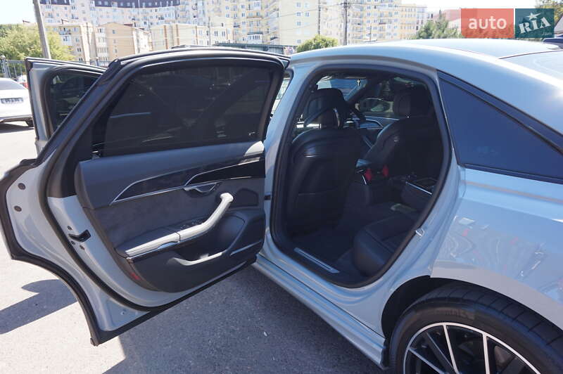 Седан Audi A8 2021 в Одессе