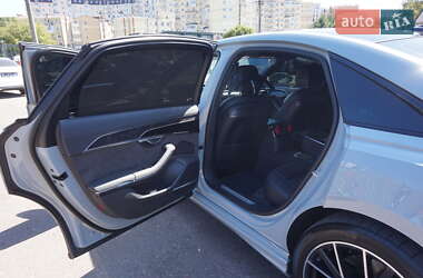 Седан Audi A8 2021 в 