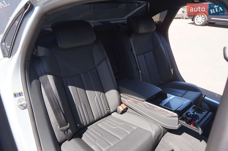 Седан Audi A8 2021 в Одессе