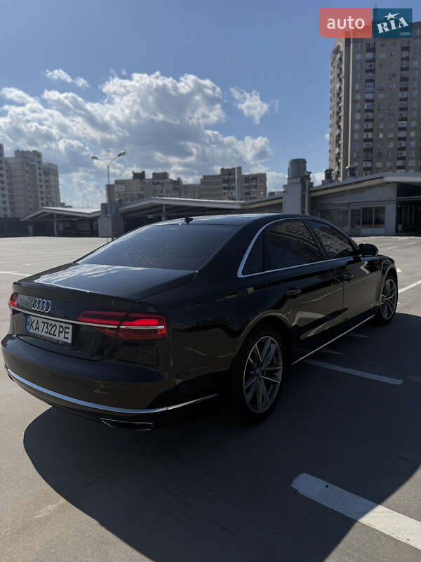 Седан Audi A8 2013 в Киеве