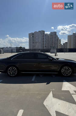 Седан Audi A8 2013 в 