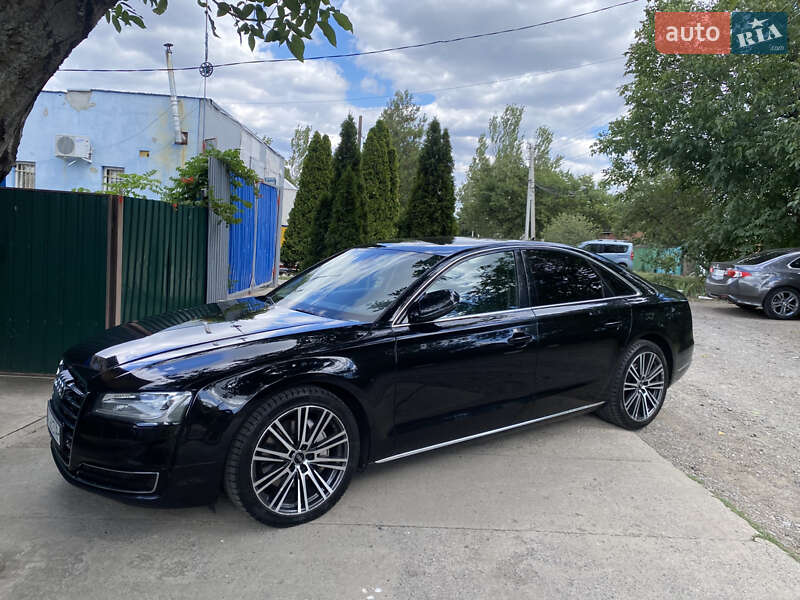Седан Audi A8 2015 в Краматорске