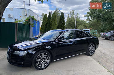 Седан Audi A8 2015 в 