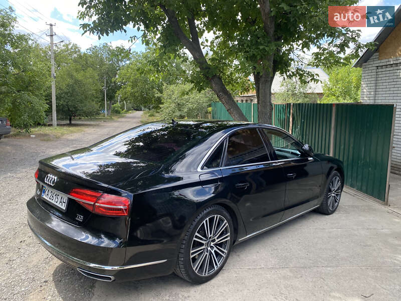 Седан Audi A8 2015 в Краматорске