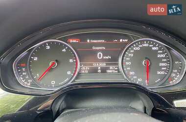 Седан Audi A8 2015 в 