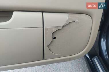 Седан Audi A8 2005 в Днепре