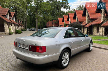 Седан Audi A8 2001 в 