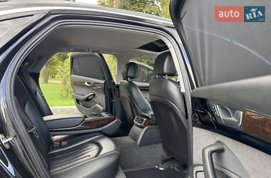 Седан Audi A8 2017 в 