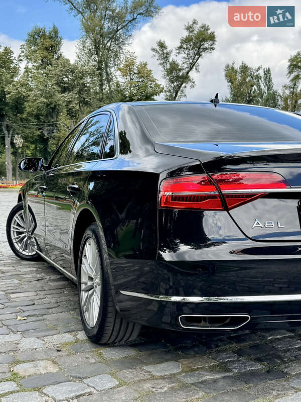 Седан Audi A8 2017 в Киеве
