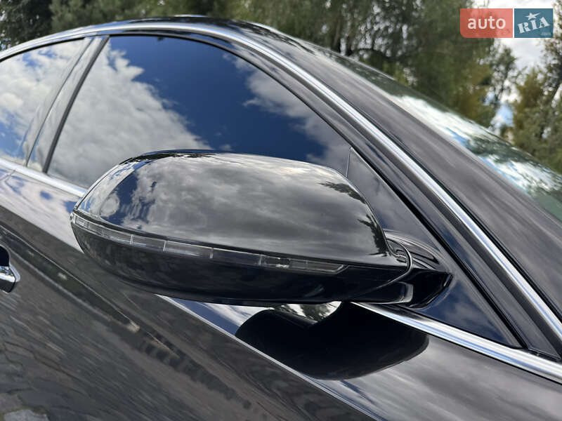 Седан Audi A8 2017 в Киеве