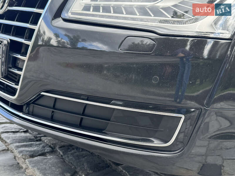 Седан Audi A8 2017 в Киеве