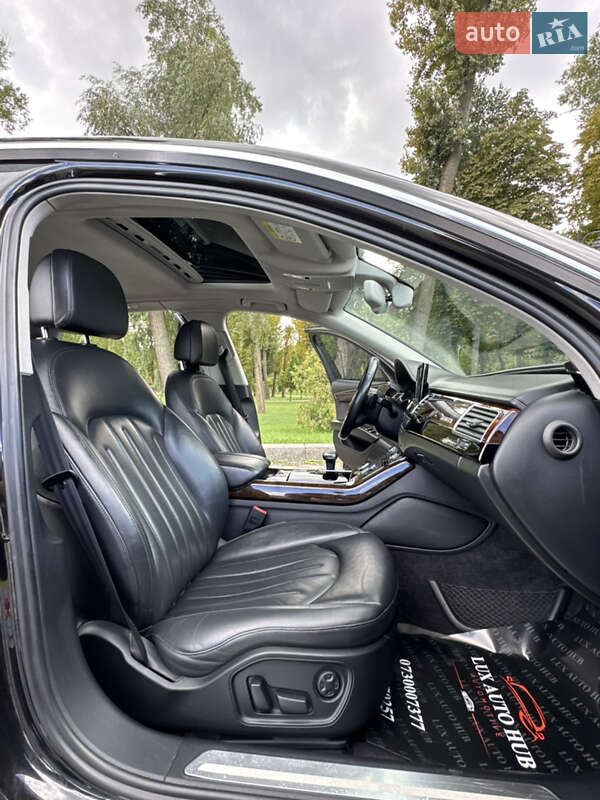 Седан Audi A8 2017 в Киеве