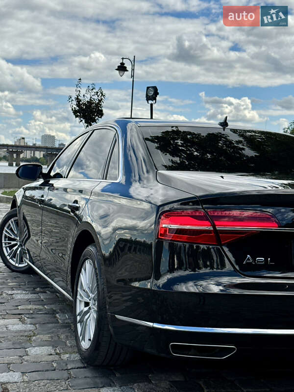 Седан Audi A8 2017 в Киеве