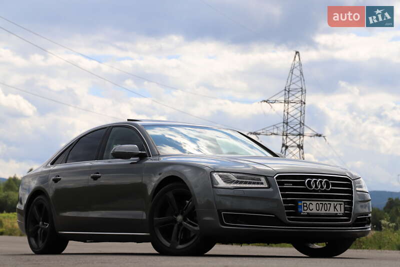 Седан Audi A8 2015 в Дрогобичі