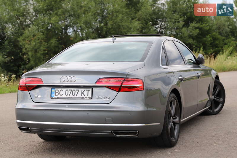 Седан Audi A8 2015 в Дрогобичі