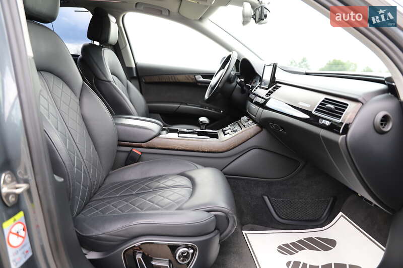 Седан Audi A8 2015 в Дрогобичі