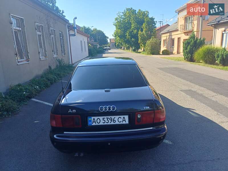 Седан Audi A8 1998 в 