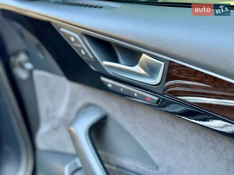 Седан Audi A8 2011 в Житомире