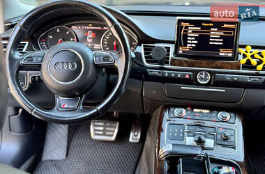 Седан Audi A8 2011 в 