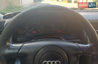 Седан Audi A8 1998 в 