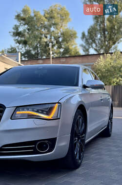 Седан Audi A8 2010 в 