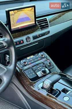 Седан Audi A8 2010 в 