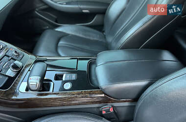 Седан Audi A8 2010 в 