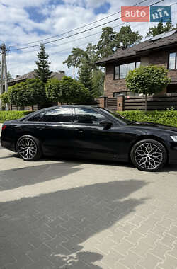 Седан Audi A8 2017 в 