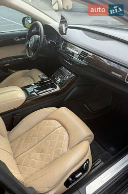 Седан Audi A8 2012 в 
