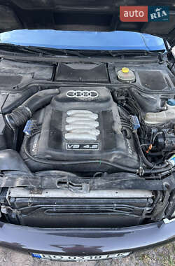 Седан Audi A8 2002 в 