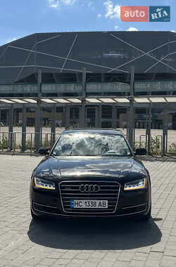 Седан Audi A8 2015 в Львові