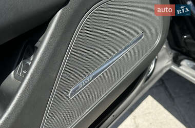Седан Audi A8 2015 в 