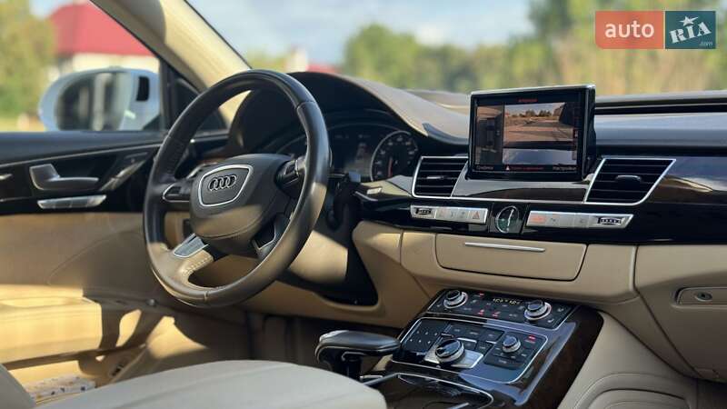 Седан Audi A8 2014 в Ивано-Франковске