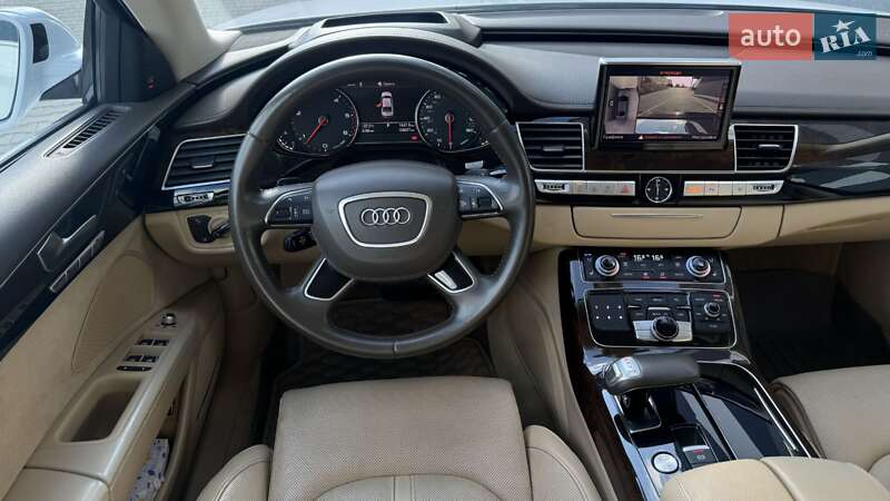 Седан Audi A8 2014 в Ивано-Франковске