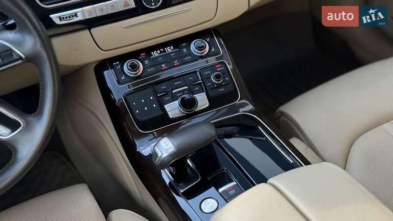 Седан Audi A8 2014 в Ивано-Франковске