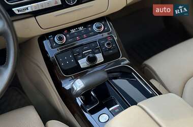 Седан Audi A8 2014 в 