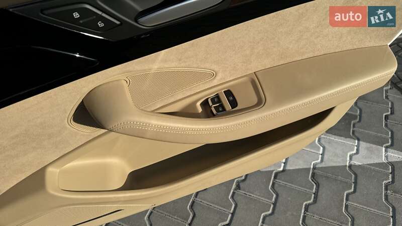 Седан Audi A8 2014 в Ивано-Франковске
