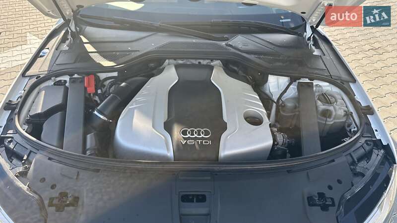 Седан Audi A8 2014 в Ивано-Франковске
