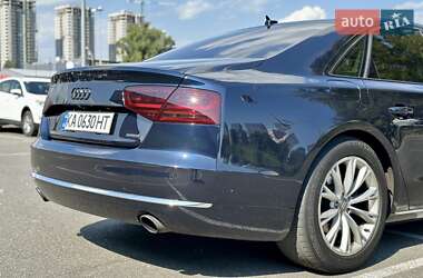Седан Audi A8 2012 в 