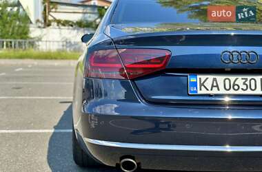Седан Audi A8 2012 в 