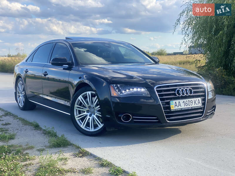 Седан Audi A8 2011 в 