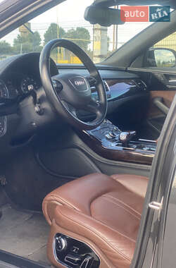 Седан Audi A8 2011 в 