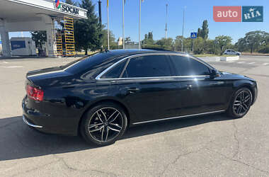 Седан Audi A8 2012 в 